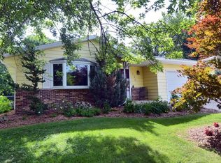 750 Scott St, Oregon, WI 53575