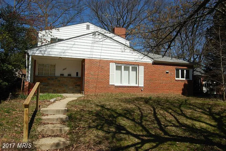 3902 Beechwood Rd photo 1
