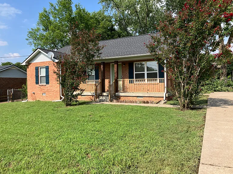 119 Eagle Dr — Photo 1
