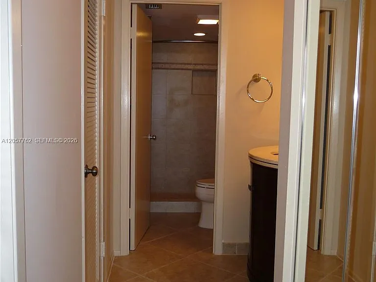 18071 Biscayne Blvd #603 — Photo 15