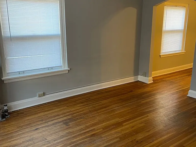 Taylor Apartments — Photo 36