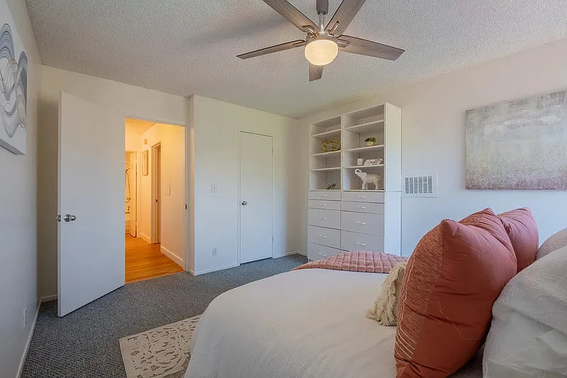 1 bed, 1.0 bath, 642 sqft, $2,100 — Photo 4