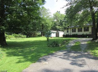 2 Martin View Rd, Lake Hopatcong, NJ 07849