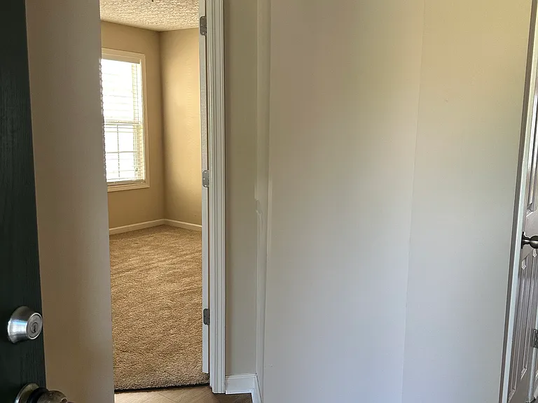 3944 Winthrop Dr — Photo 5