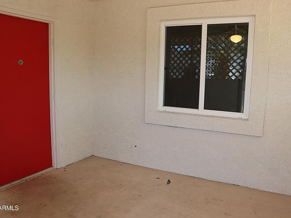 4th image of 10621 N 115TH Avenue