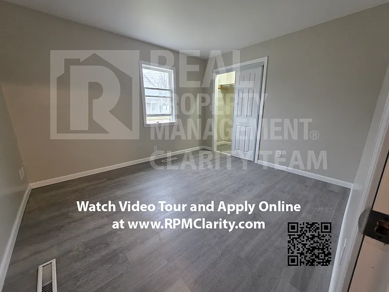 652 Buckley St — Photo 5