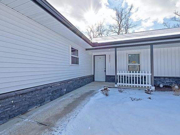 5th image of 20431 Westland Dr #5