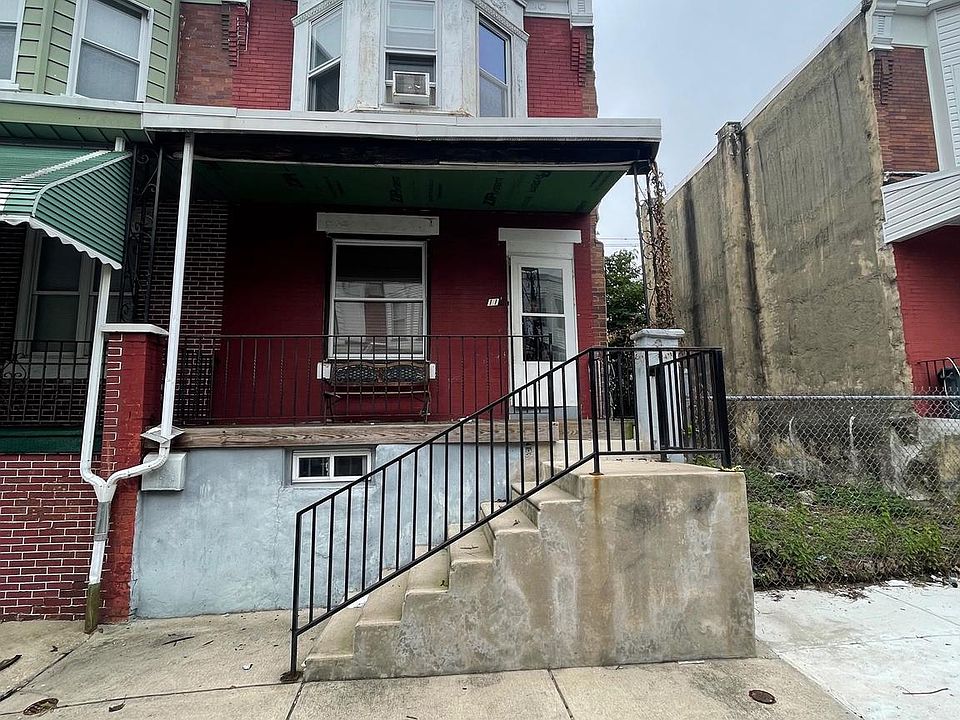 1st image of 11 S Sickels St