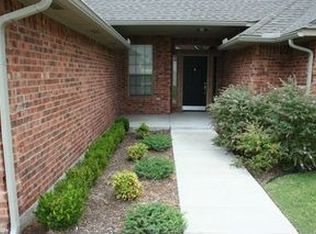 1986 Townsend Ct, Midwest City, OK 73130