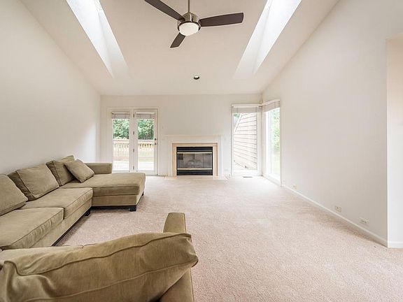 4th image of 2057 Bancroft Dr