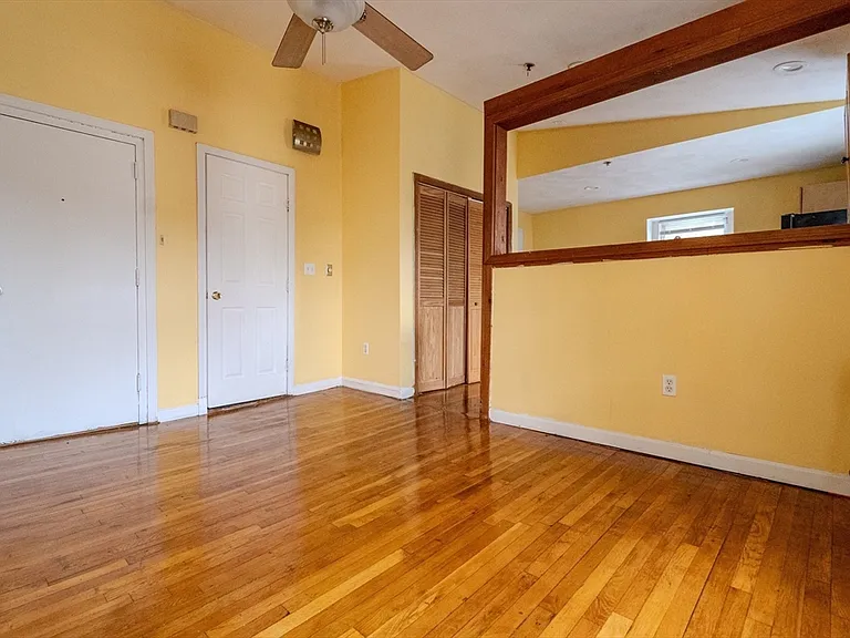 45 Tudor St #9 — Photo 4