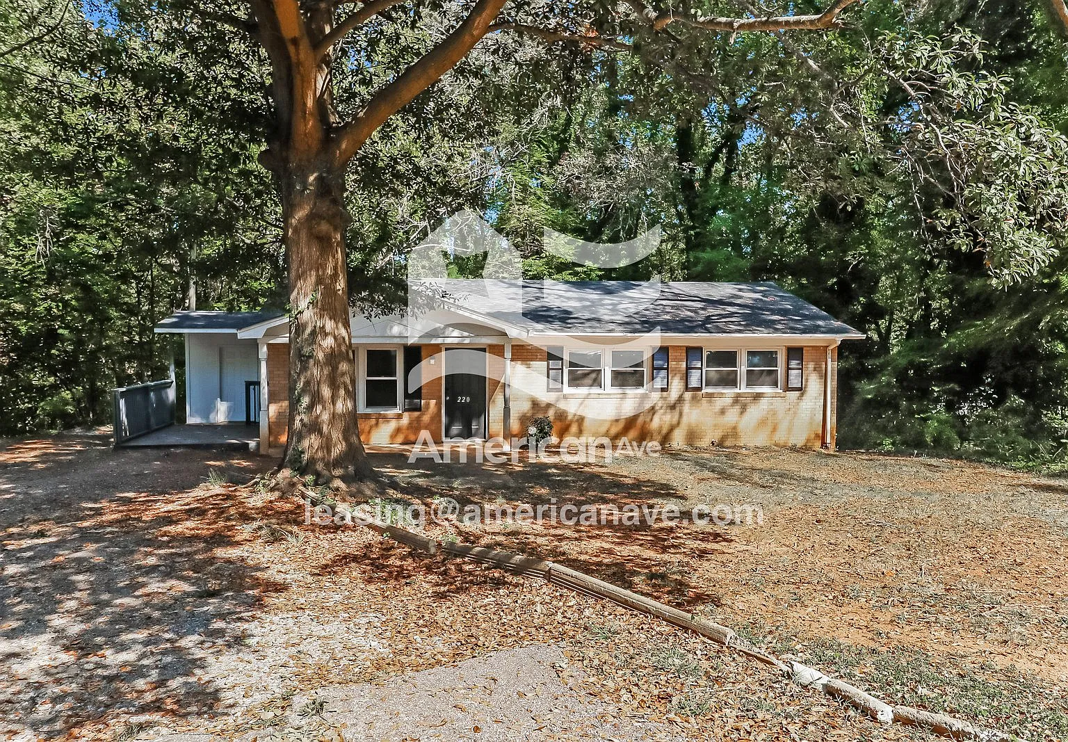 3 bed, 1.0 bath, 1112 sqft, $1,397 — Photo 3