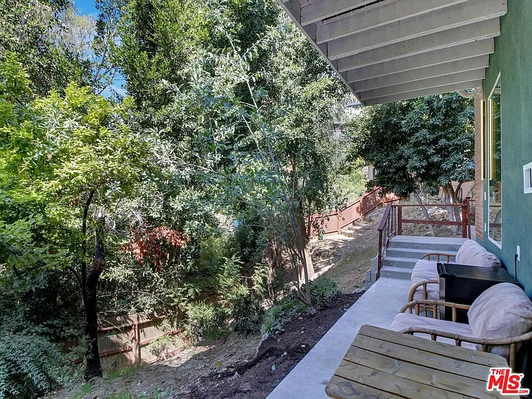 6921 Paseo Del Serra #1/2 — Photo 18