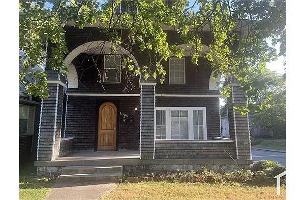 Building Photo - 1065 W 33rd St #C