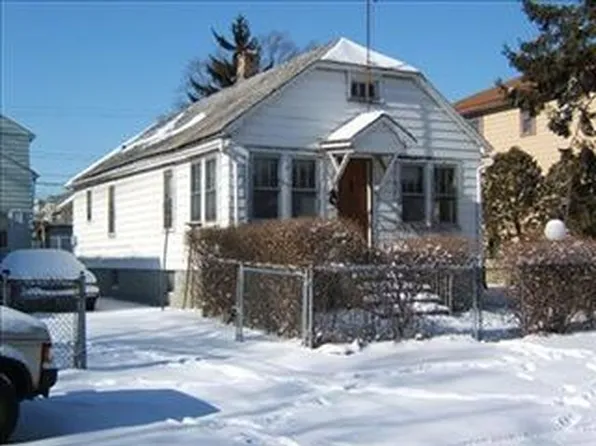 2656 Madison St, Gary, IN 46407