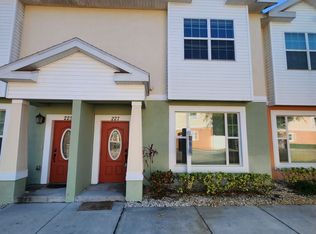 227 Alexander Woods Dr, Plant City, FL 33563