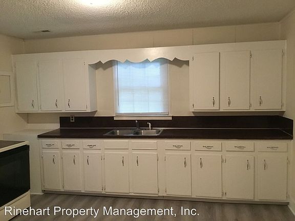2nd image of 522 S Jones Ave