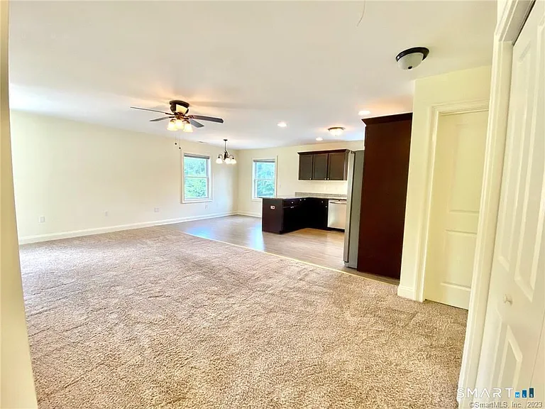 157 W Main St #4 — Photo 8