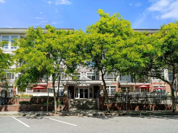 2353 Marpole Ave #313, Pt Coquitlam, BC V3C 2A1