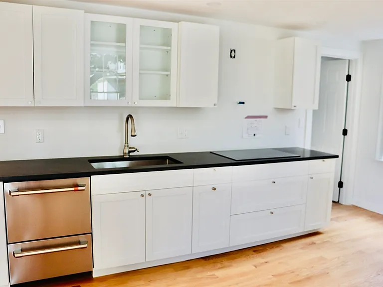 14 Lynde St #2 — Photo 11