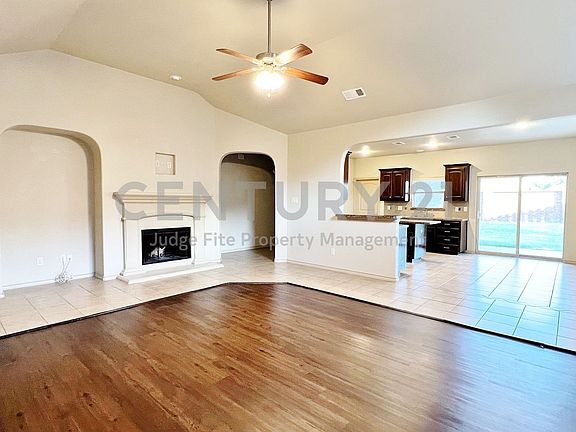 2nd image of 3125 Buckthorn Ln