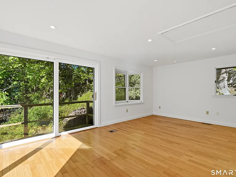 12 Jacob St — Photo 11