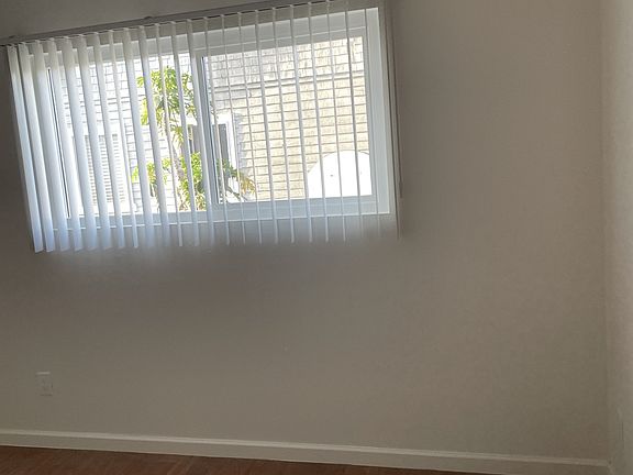 5th image of 1212 N Westmoreland Ave #202