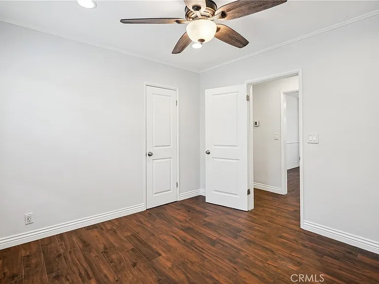 3816 S Victoria Ave — Photo 20