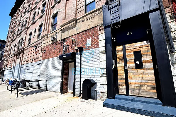 Rented by null | media 16