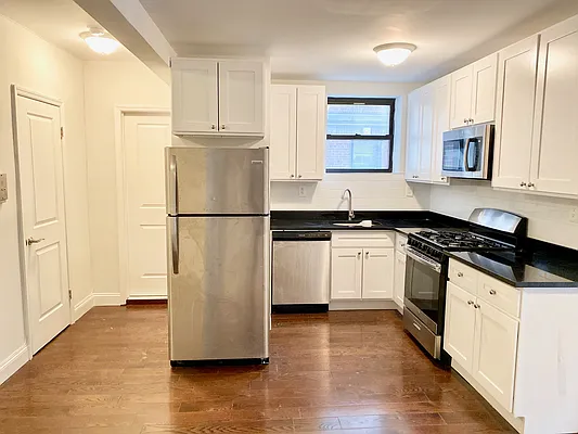 Rented by Zjama Realty Corp | media 2