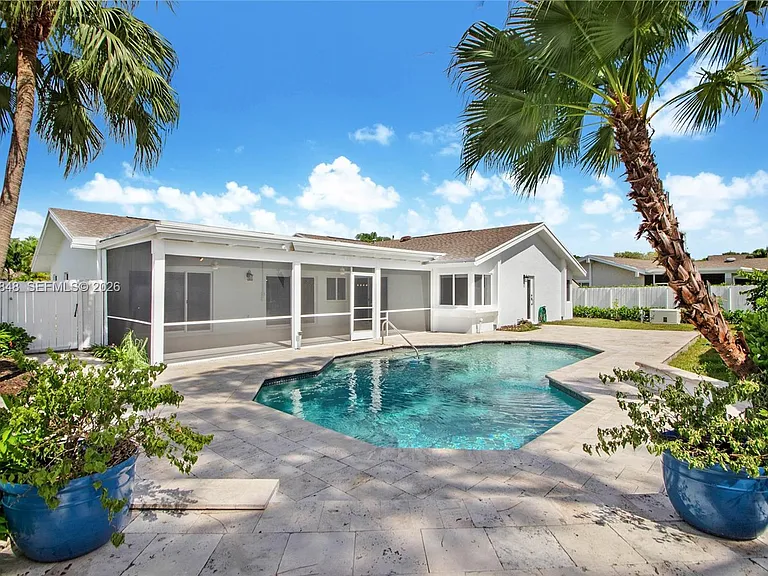 11011 SW 110th Rd — Photo 2