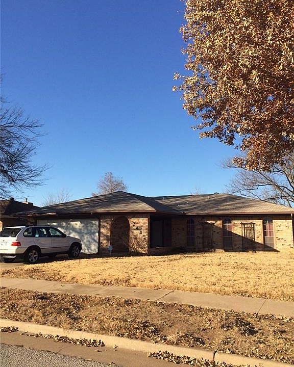 2nd image of 2405 SW 91st St