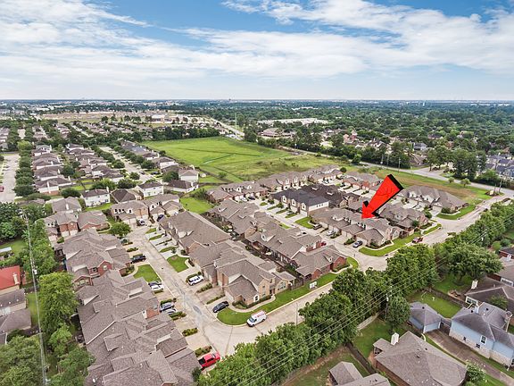2nd image of 10527 Willow Park Grn