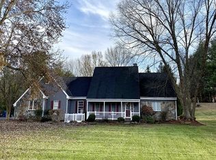 3185 E Hazelwood Dr, Vincennes, IN 47591