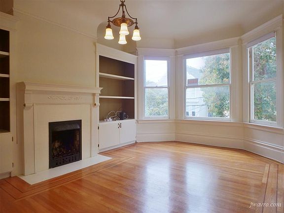 3rd image of 333 Lake St