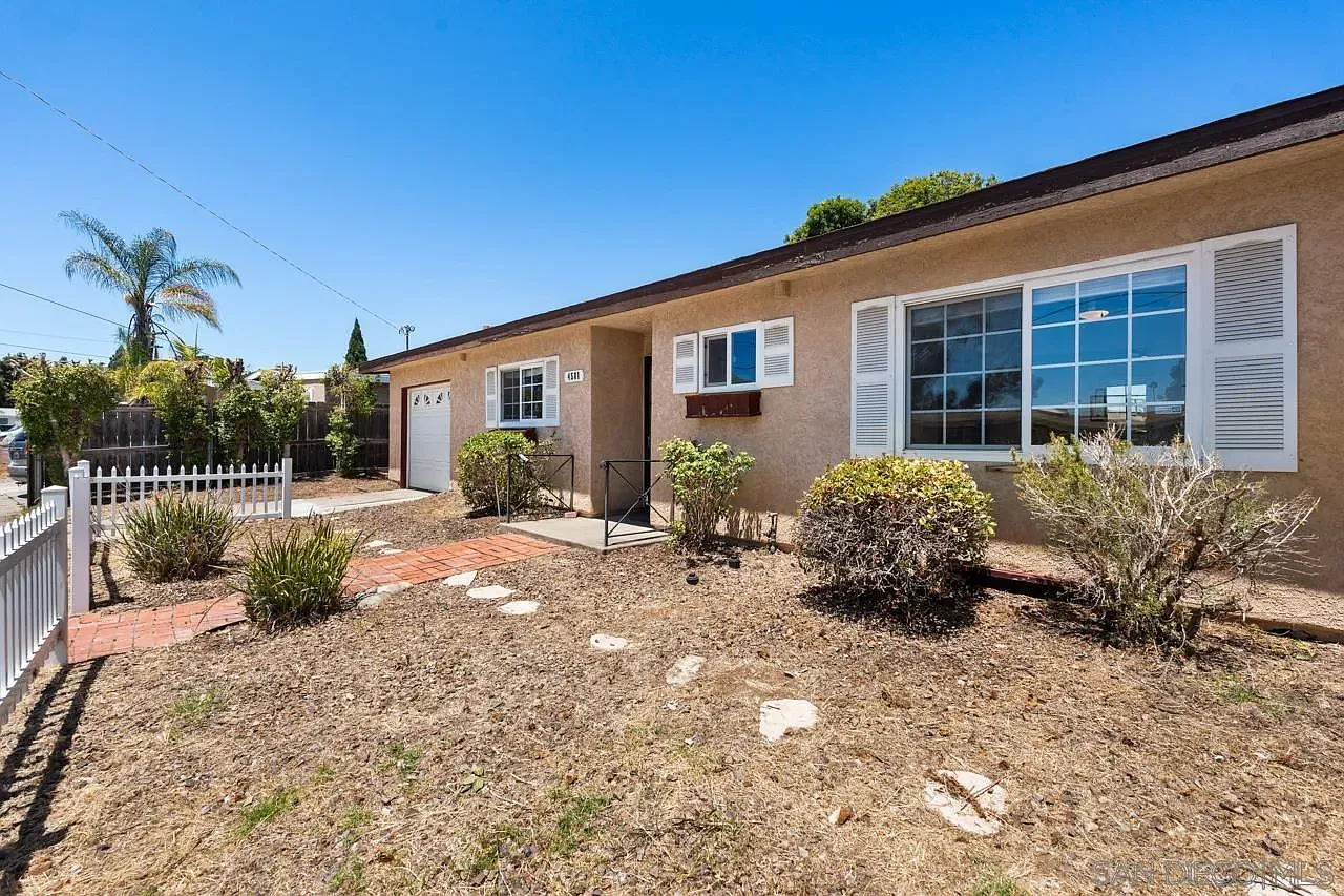 3 bed, 2.0 bath, 1354 sqft, $4,495 — Photo 3