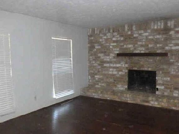 Additional Living Room