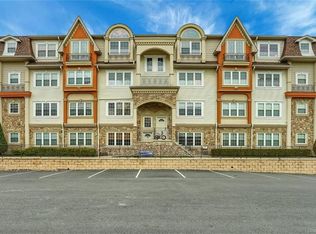 5 Elm St UNIT 101, Spring Valley, NY 10977