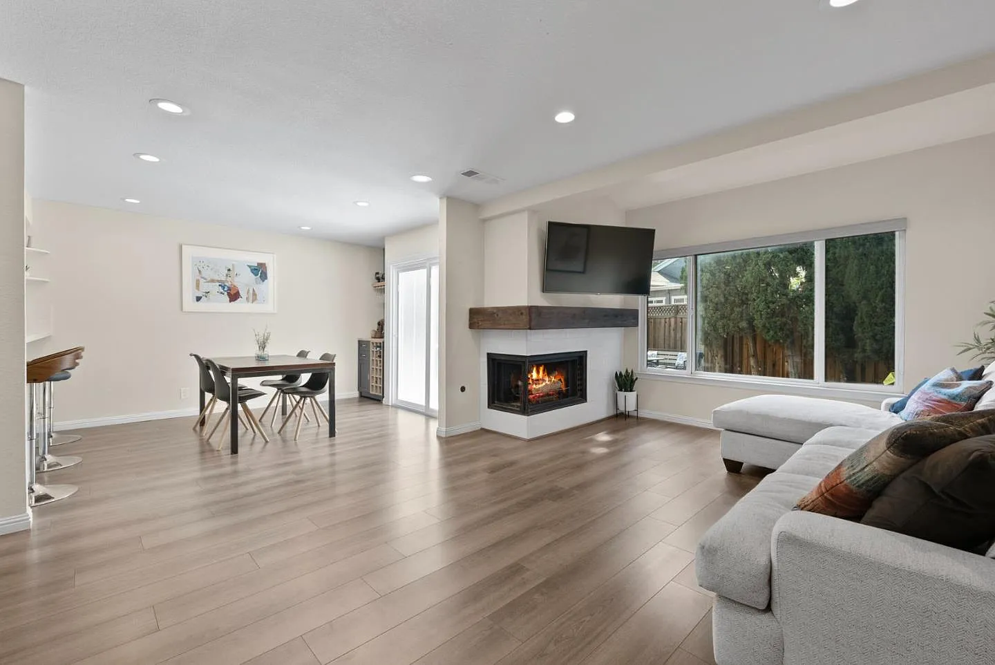 1059 Villa Maria Ct photo 1