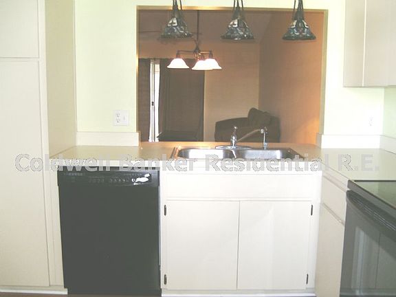 5th image of 1505 Oakhill Dr #103