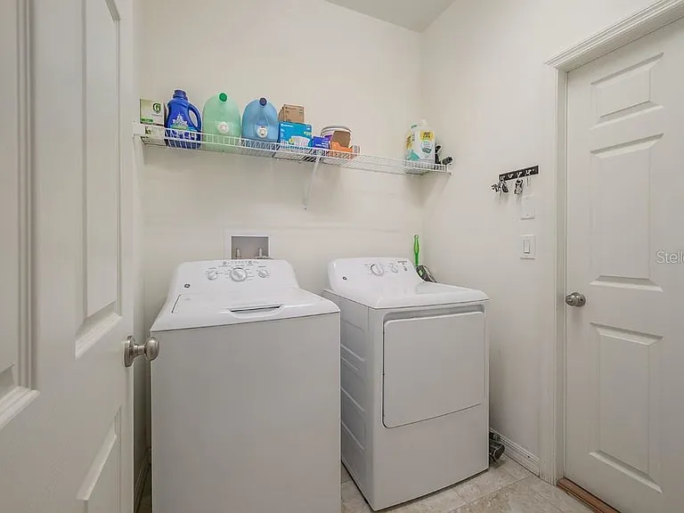 8214 Willow Beach Dr — Photo 13