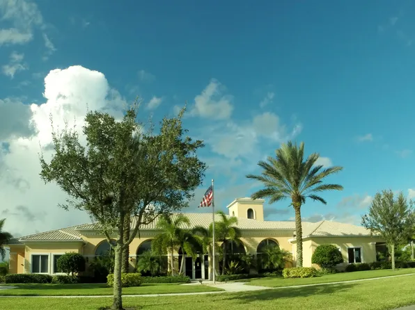10617 SW Hartwick Dr, Port Saint Lucie, FL 34987