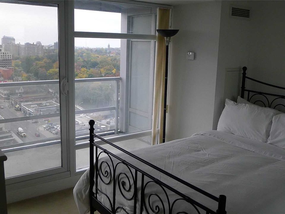 2nd image of 2181 Yonge St Unit 2002