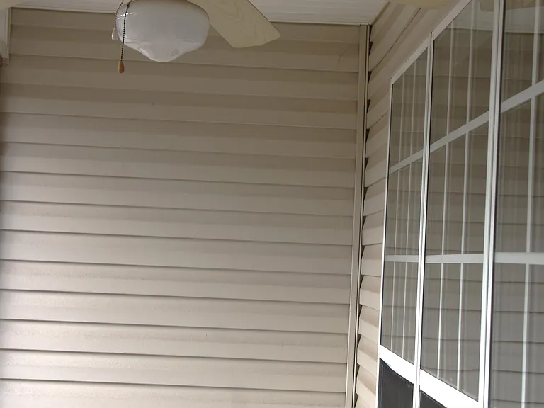 1192 Carriage Dr — Photo 7