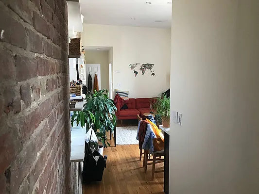 Rented by Blip LLC | media 22