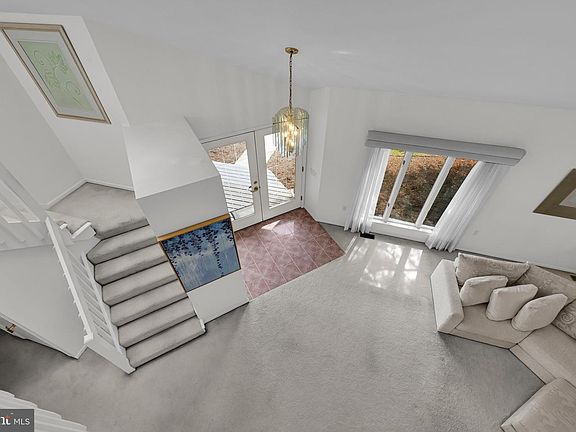 3rd image of 1345 Juniper St