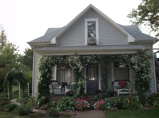 721 9th St, Aurora, NE 68818