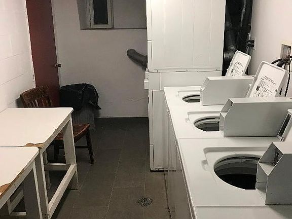 4th image of 51 W 69th St APT 1c