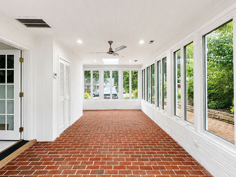 2nd image of 3115 Shadeland Dr
