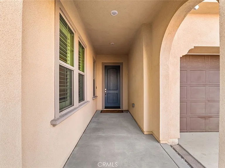 2413 Sierra Bella Dr — Photo 3